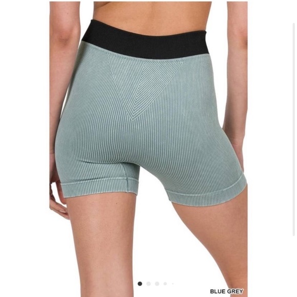 Zenana blue gray washed ribbed shorts size small/medium - Picture 5 of 5